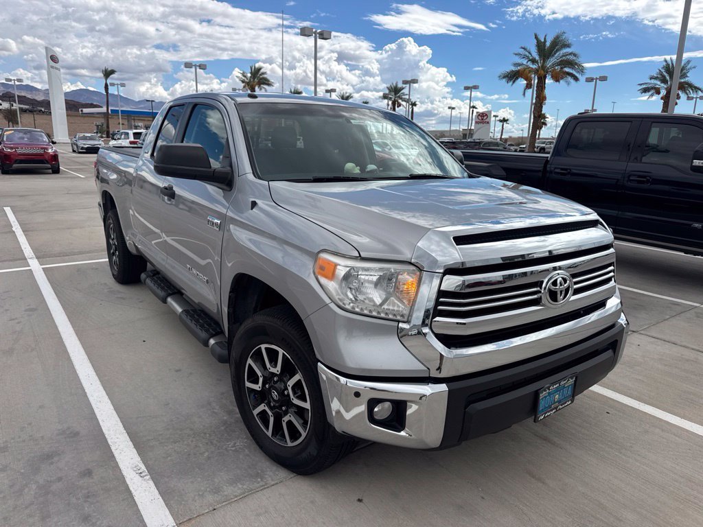 Used 2017 Silver Toyota SR5 image 2