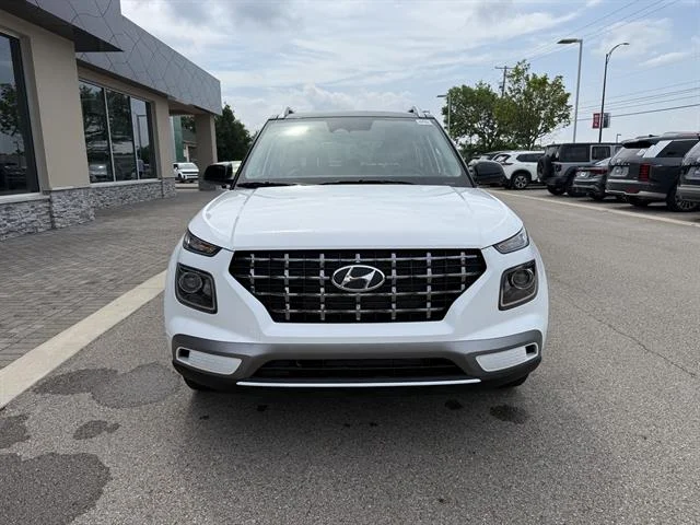 New 2026 Lunar White/Black Roof Hyundai SEL w/Two-Tone Roof image 17