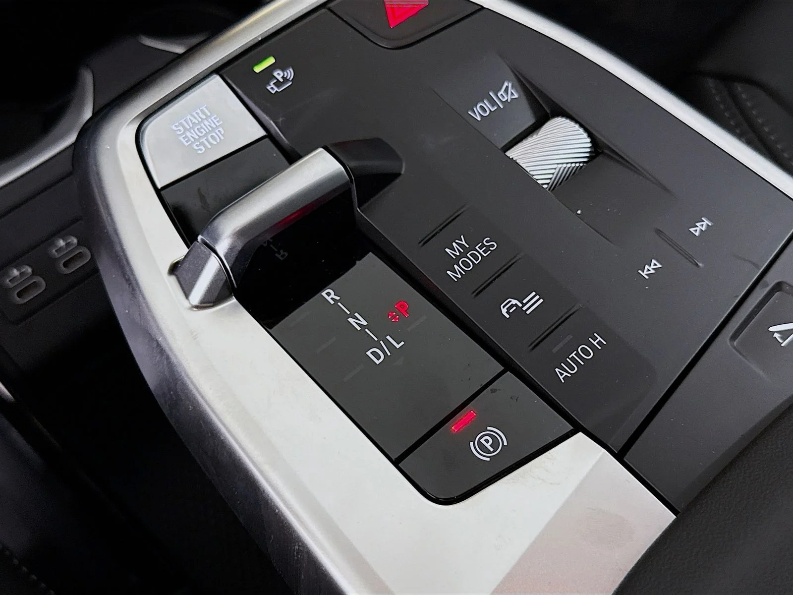 New 2026 Dune Grey Metallic BMW xDrive28i image 17