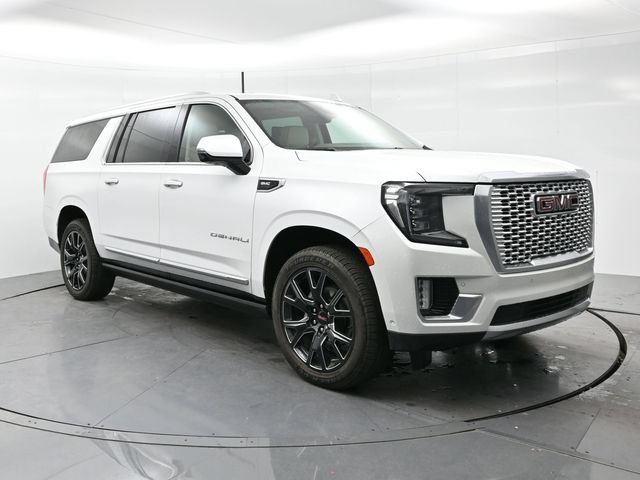 Used 2023 WHITE FROST TRICOAT GMC Denali image 1