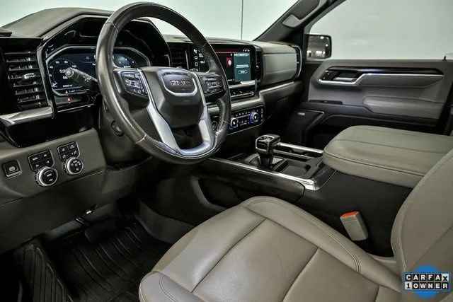 2023 GMC Sierra 1500 SLT - Photo 9