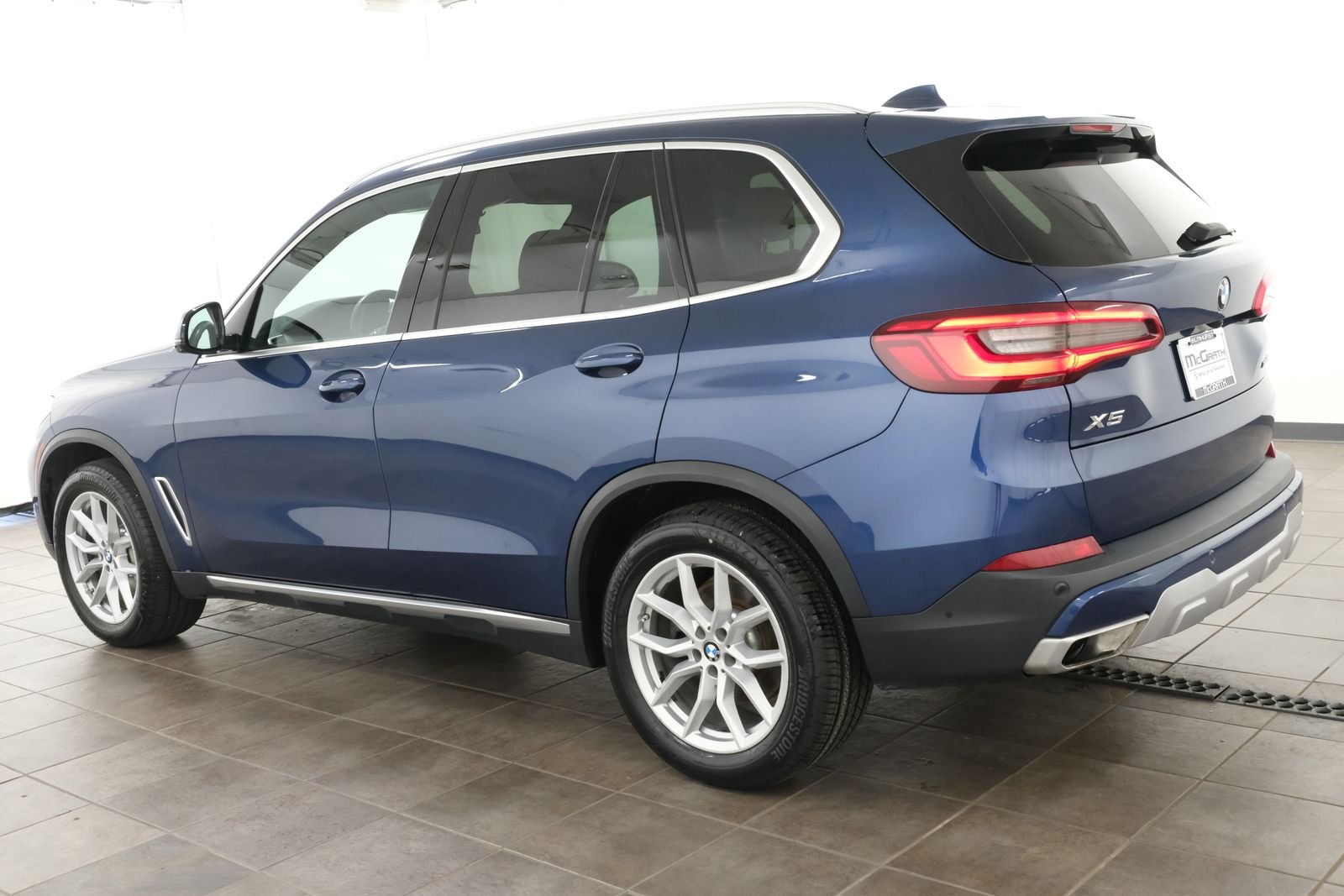 Used 2020 Phytonic Blue Metallic BMW xDrive40i image 3