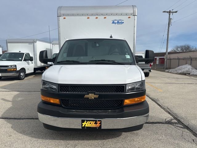 New 2025 Summit White Chevrolet 1WT image 3