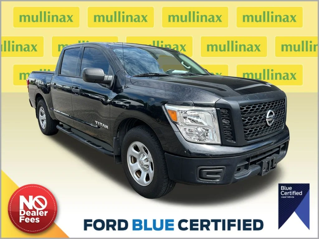 2019 Nissan Titan S 4X2 Crew Cab's photo