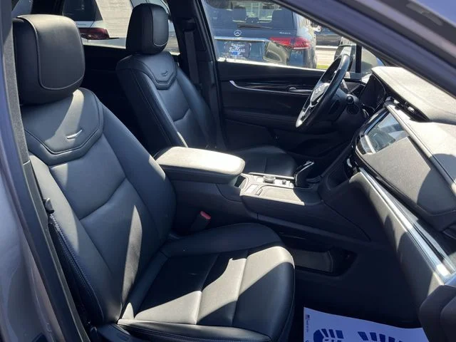 Used 2022 Brown Cadillac Premium Luxury image 27