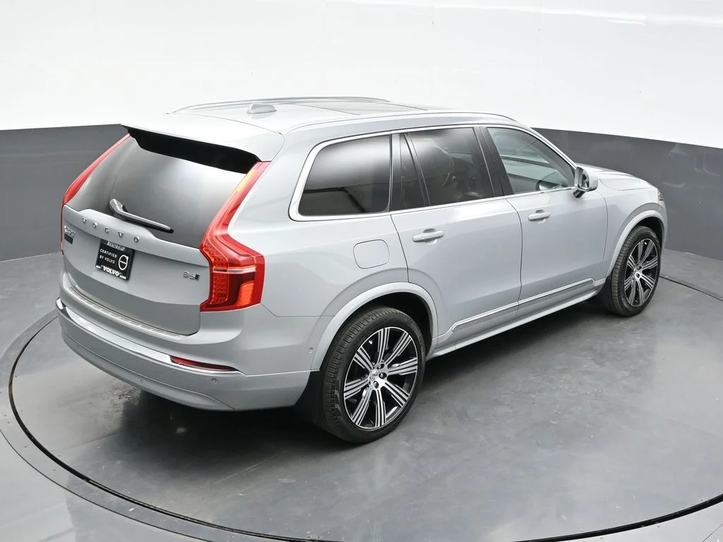 Certified Used 2024 Vapour Grey Volvo Plus image 37