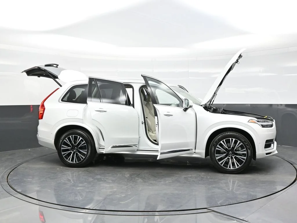 Certified Used 2025 Crystal White Volvo Plus image 46