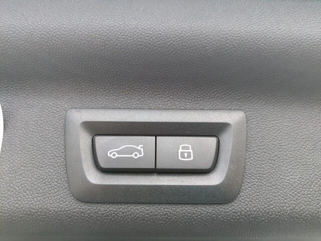 Used 2025 Silver MINI Cooper S ALL4 image 19