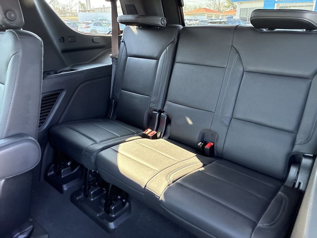 Used 2023 Black Chevrolet Z71 image 21