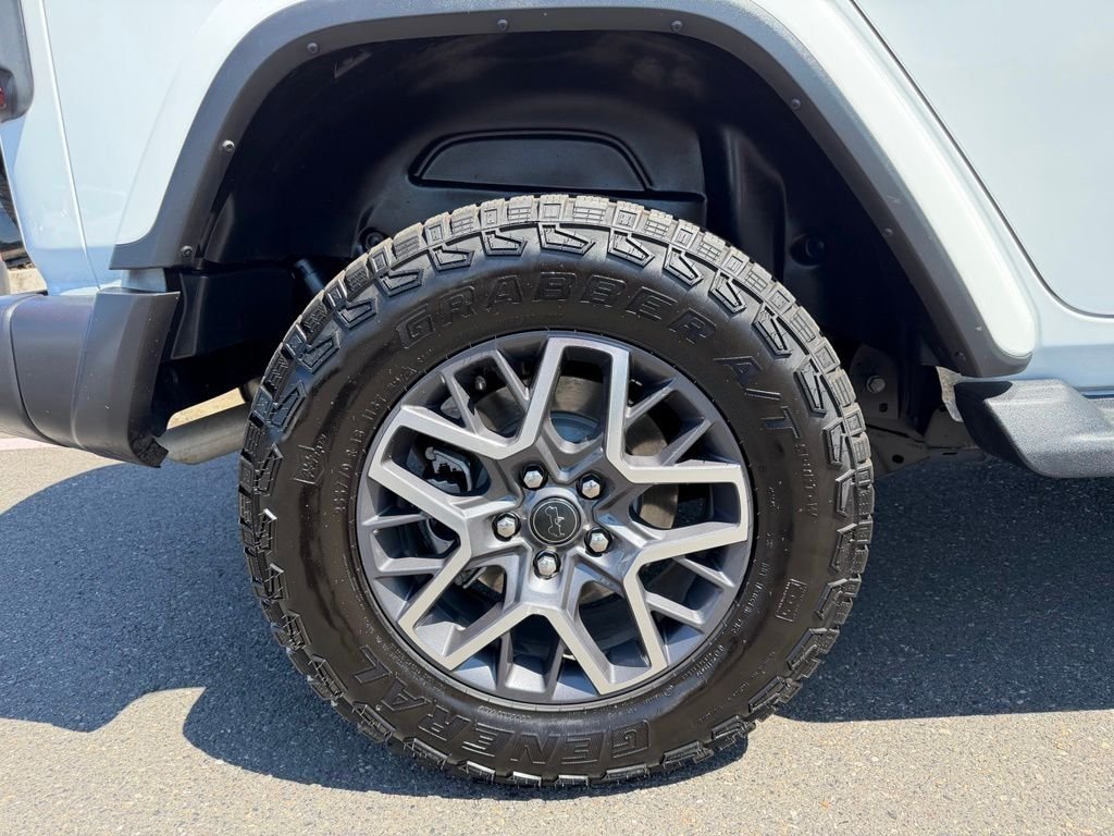 Used 2024 Bright White Clearcoat Jeep Sahara image 9