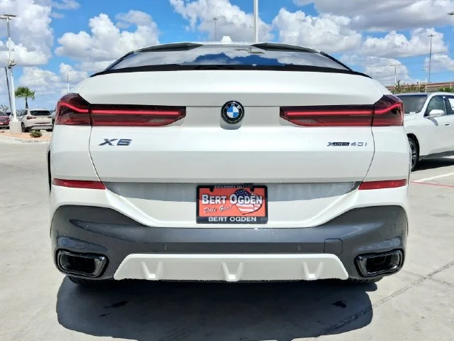 Used 2024 Gray BMW xDrive28i image 6