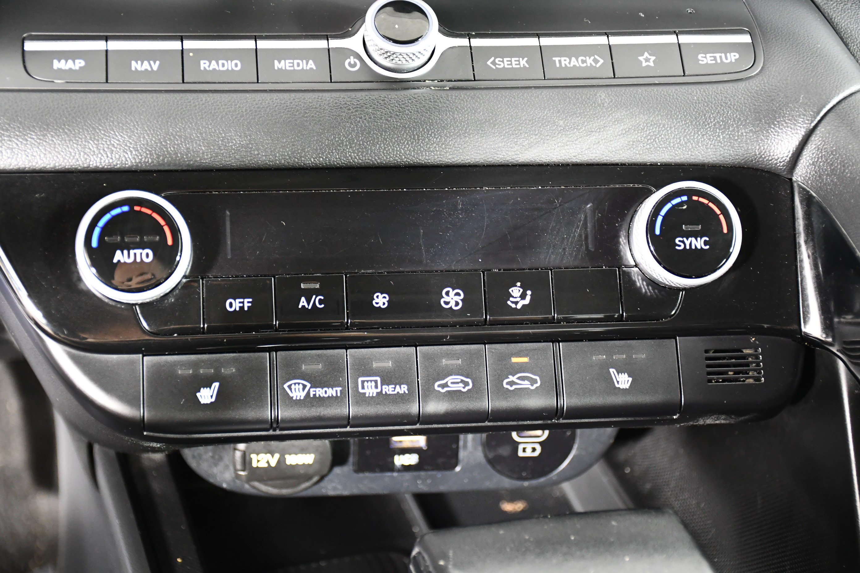 Used 2025 Abyss Black Hyundai Limited image 19