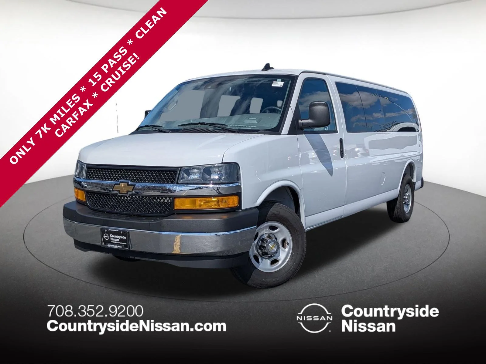 2025 Chevrolet Express 3500 LT Extended's photo