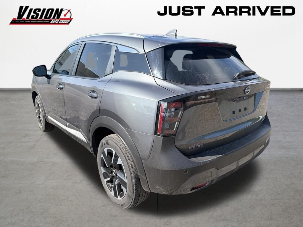 Used 2025 Gray Nissan SV image 6