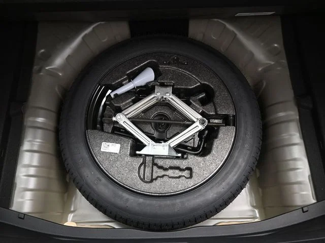 2026 Honda Civic Hatchback Sport - Photo 25