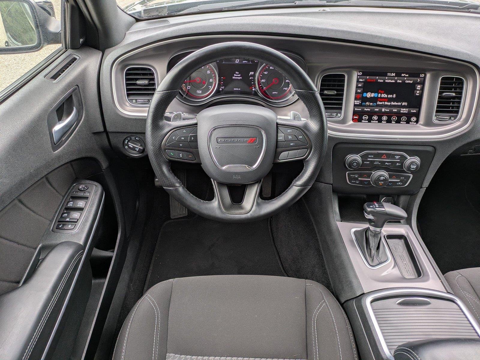Used 2022 Pitch Black Clearcoat Dodge SXT image 15