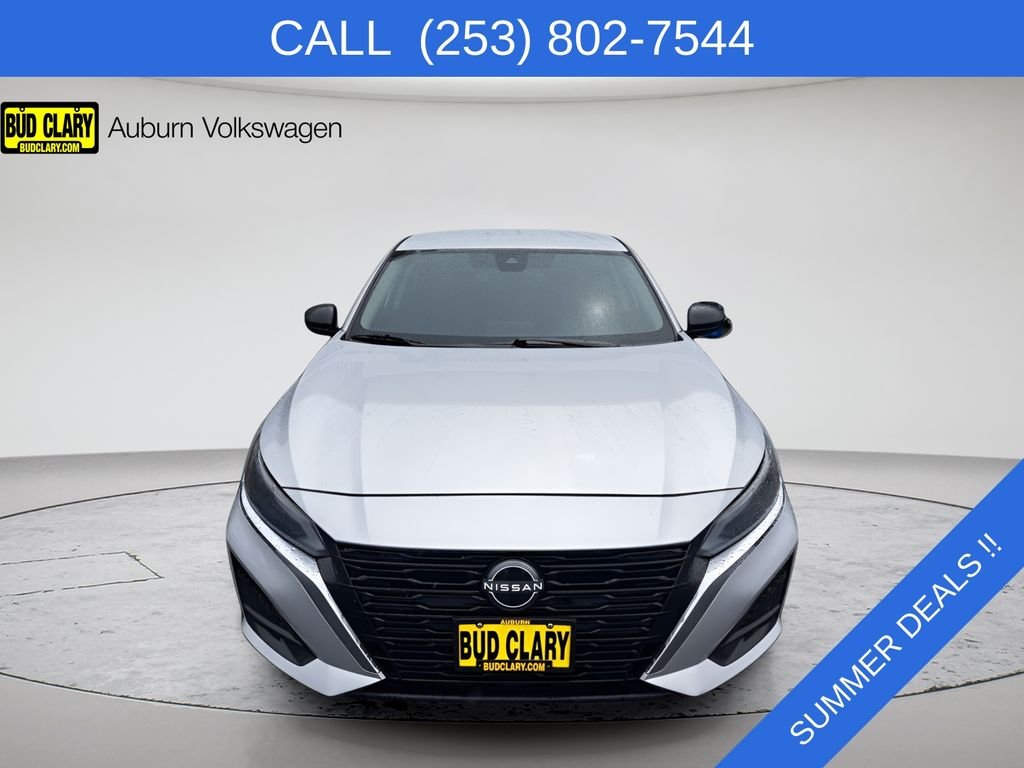 Used 2024 Silver Nissan 2.5 SV image 10