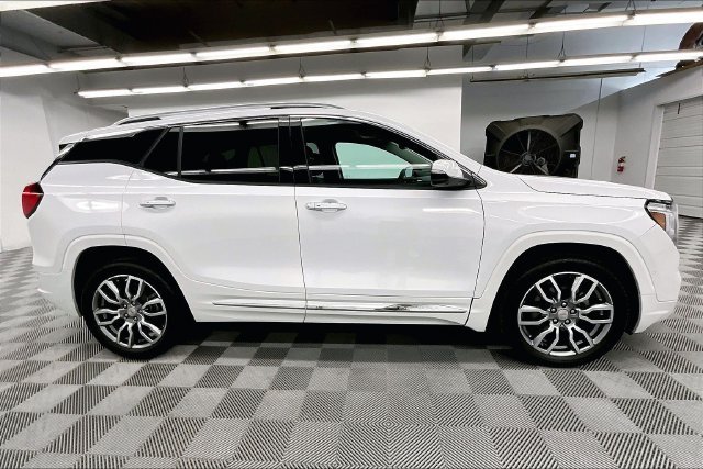 Used 2024 Summit White GMC Denali image 15