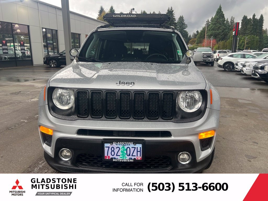 Used 2020 Glacier Metallic Clearcoat Jeep Latitude image 4
