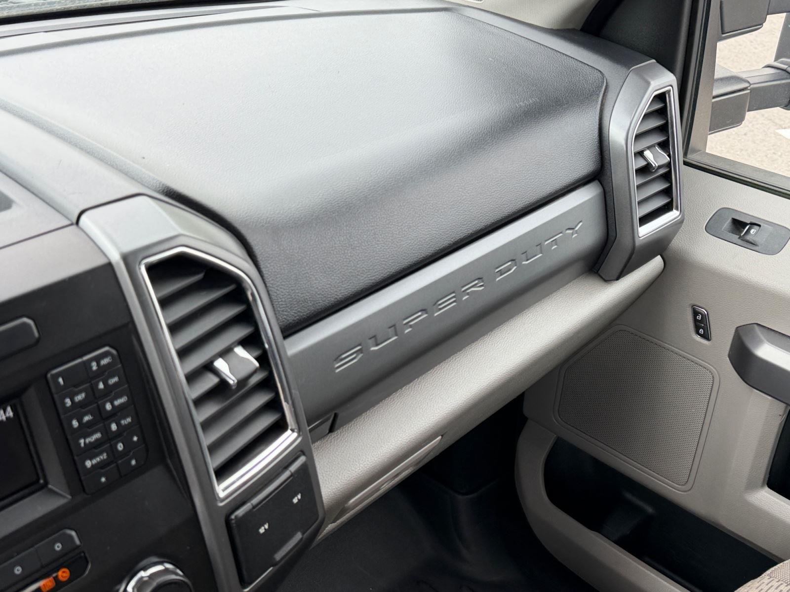 2018 Ford F-350 Super Duty XLT - Photo 28