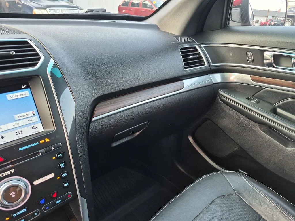 Used 2017 Ruby Red Metallic Ford Limited image 22