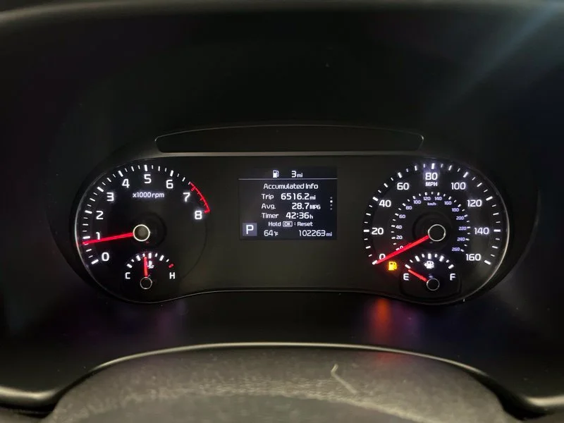 Used 2020 White Kia GT-Line image 21
