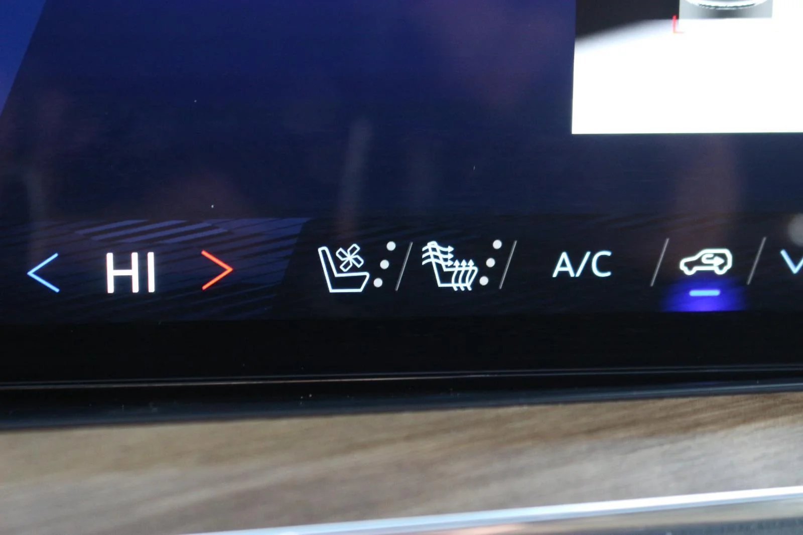 Used 2025 Black Chevrolet High Country image 30