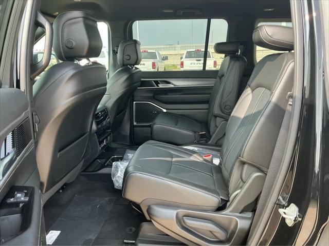 New 2026 High Gloss Black Exterior Paint Jeep Grand Wagoneer image 15