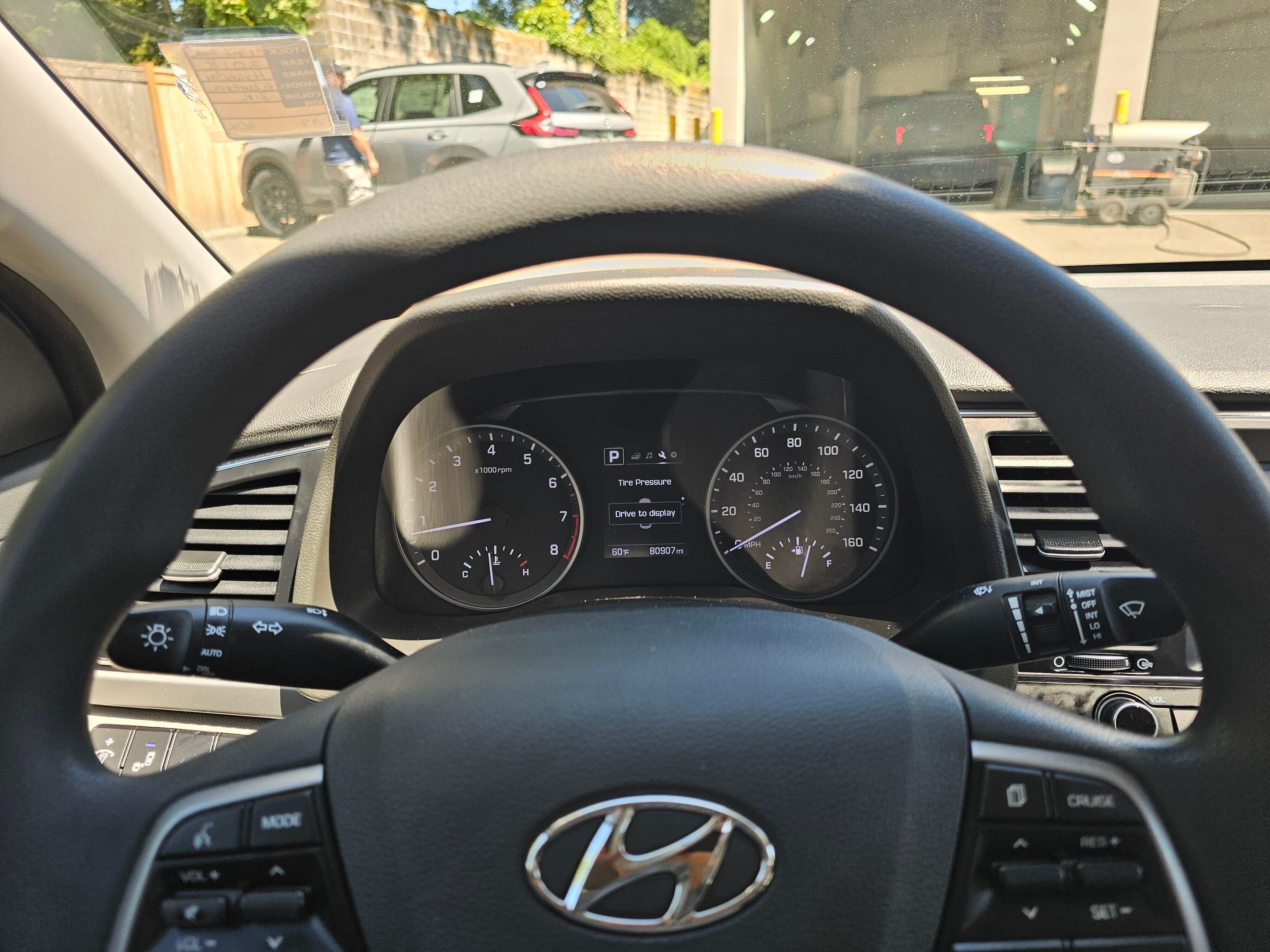 Used 2018 Phantom Black Hyundai SEL image 27