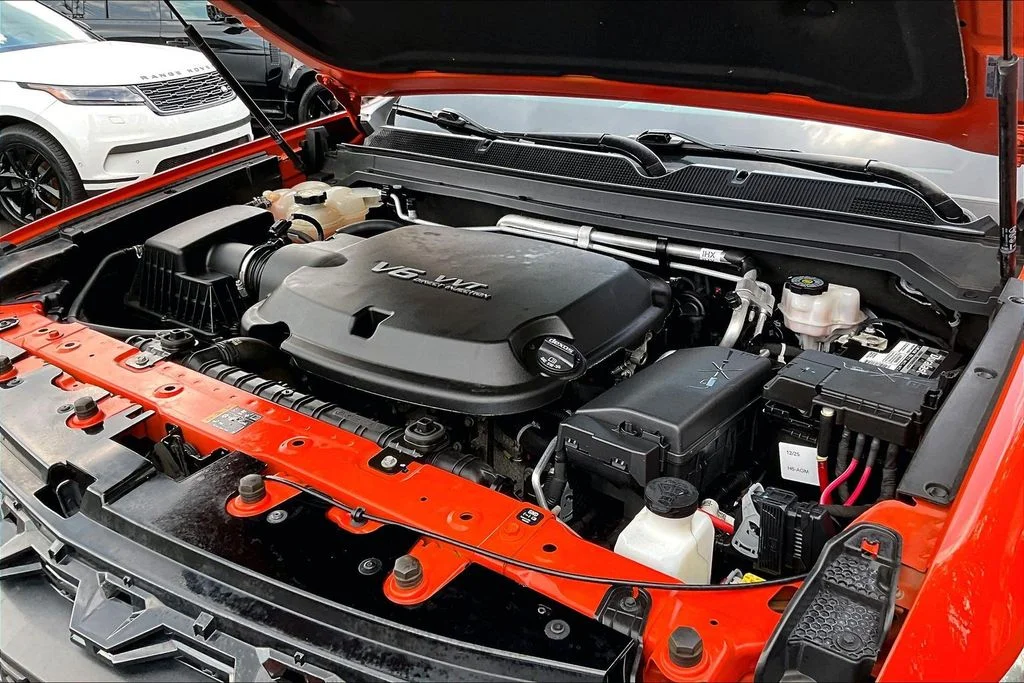 Used 2021 Orange Chevrolet ZR2 image 9