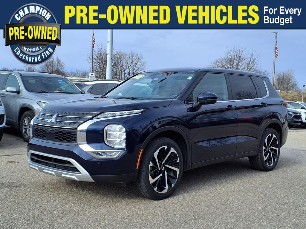 2024 Mitsubishi Outlander SE 2WD's photo