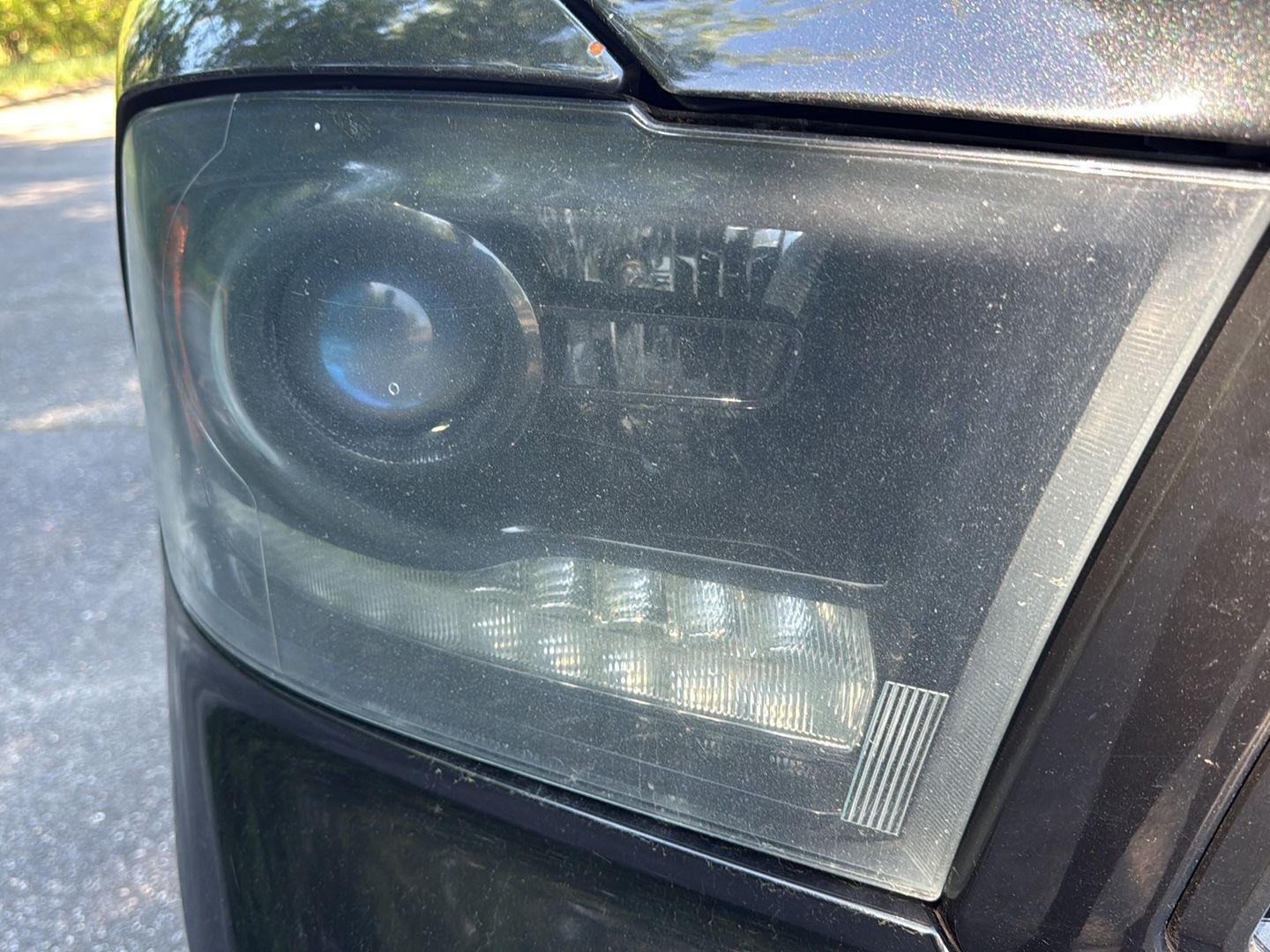 Used 2015 Brilliant Black Crystal Pearl Ram Sport image 4