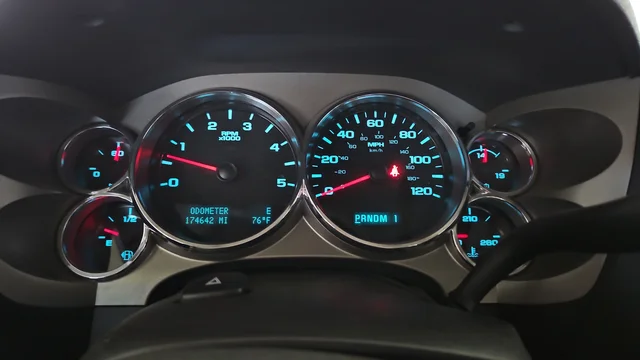 Used 2014 Summit White Chevrolet LT image 17