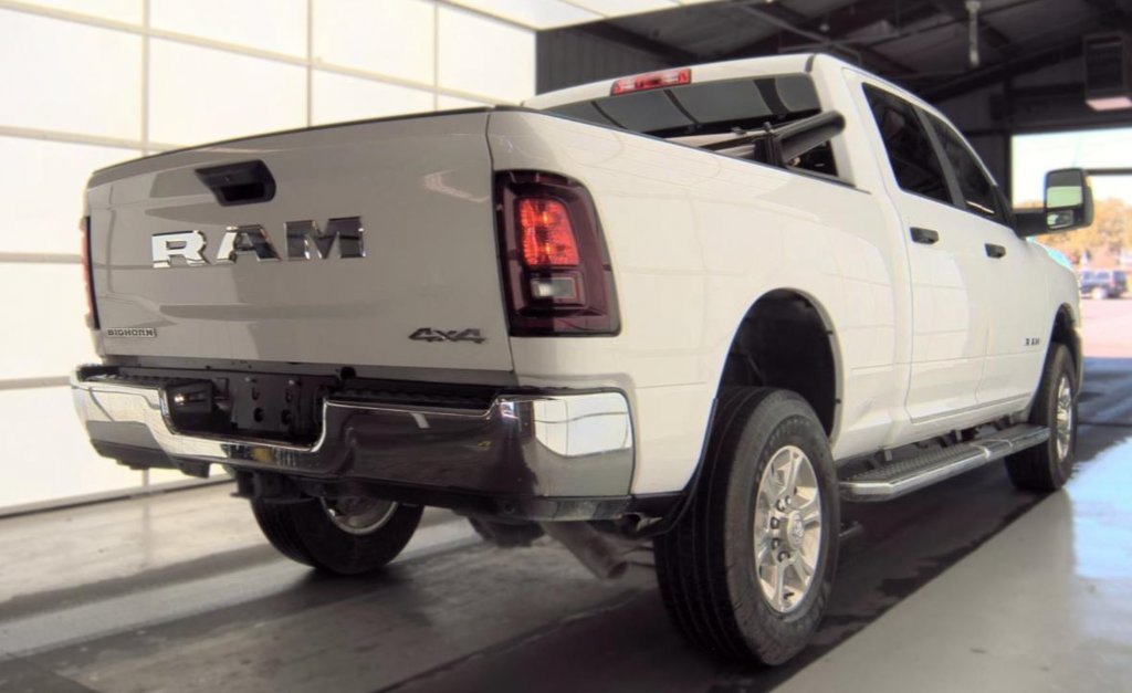 Used 2026 White Ram Big Horn image 3