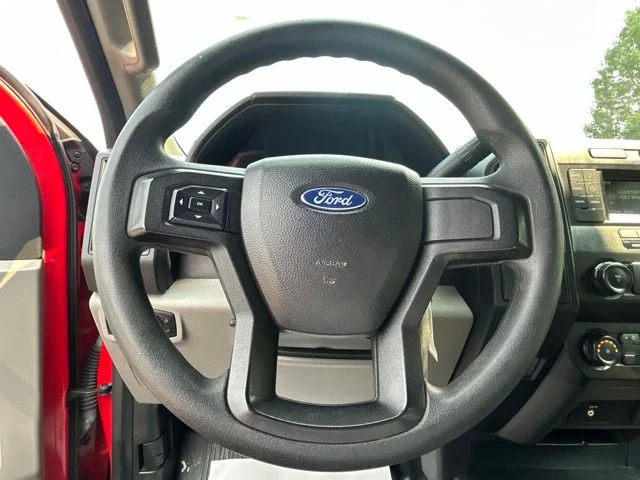 Used 2017 Red Ford XL image 34