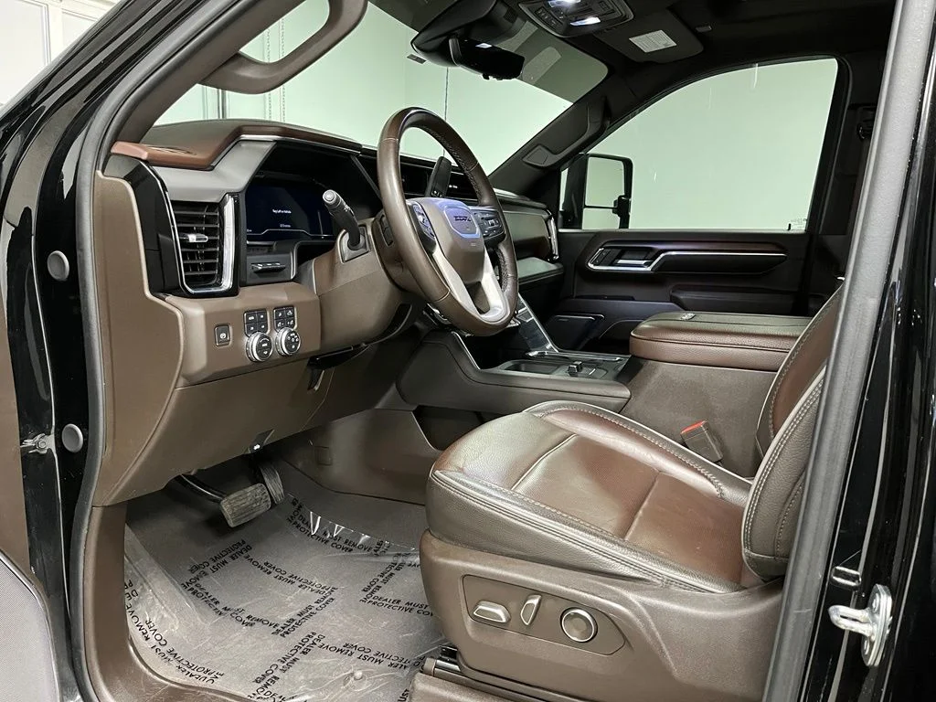 Used 2024 Black GMC Denali image 17