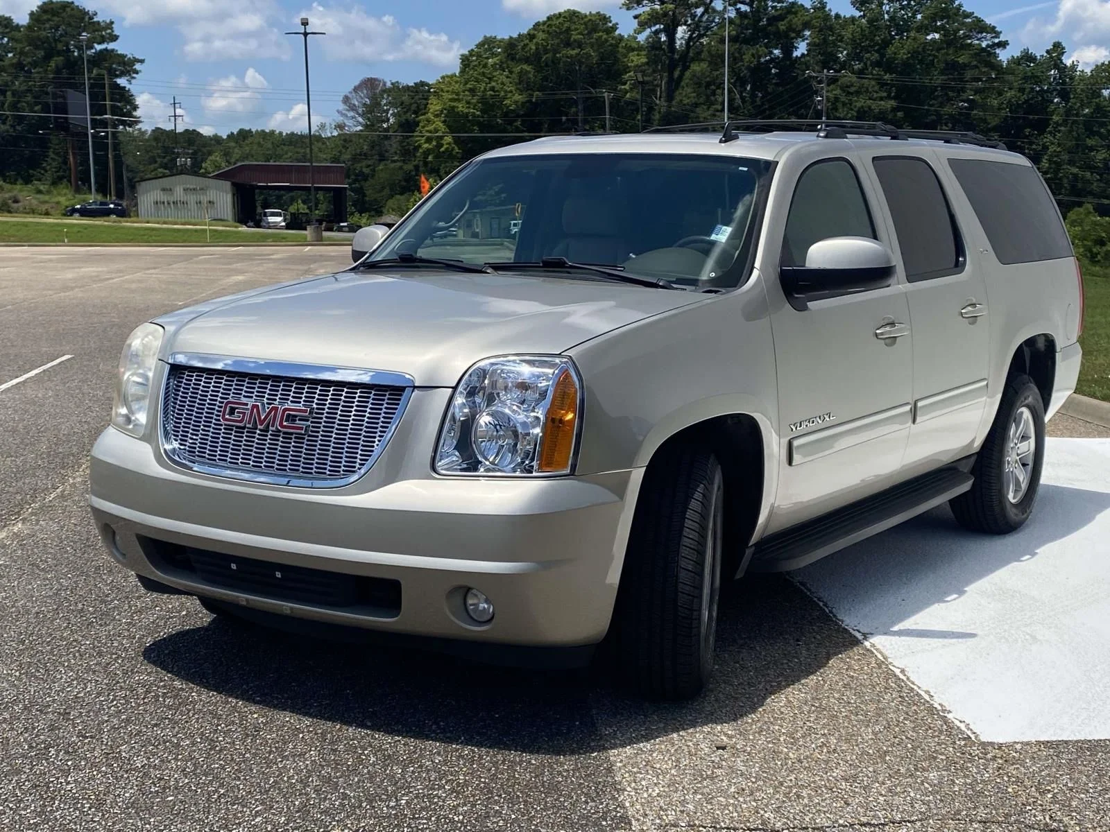 Used 2013 Gold GMC SLT 1500 image 3