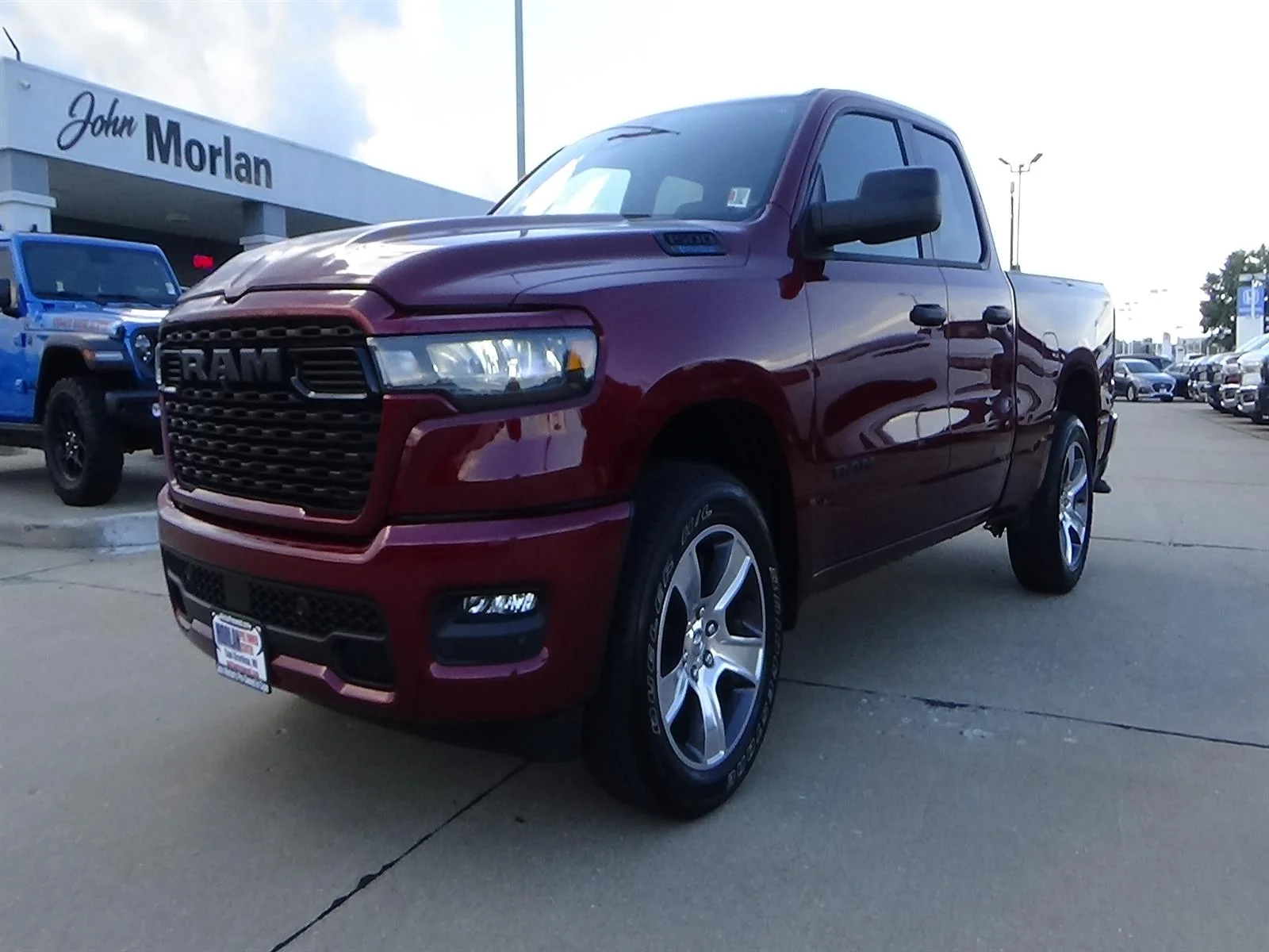 Certified Used 2025 Delmonico Red Pearl Coat (prv) RAM Tradesman image 2