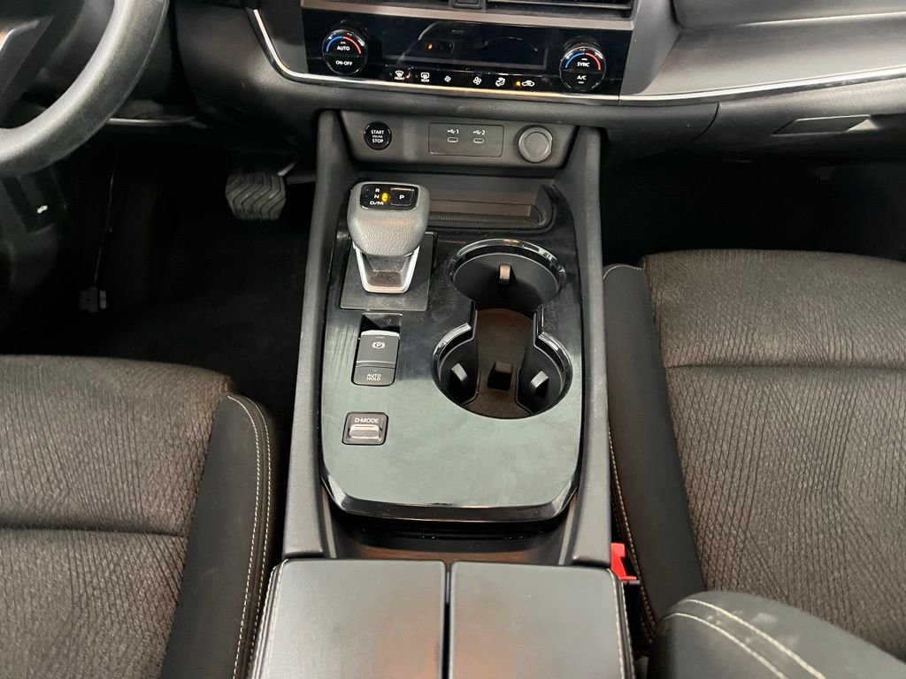 2024 Nissan Rogue SV - Photo 15