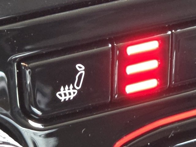 New 2026 Velvet Red Pearl-Coat Exterior Paint Jeep Laredo image 15