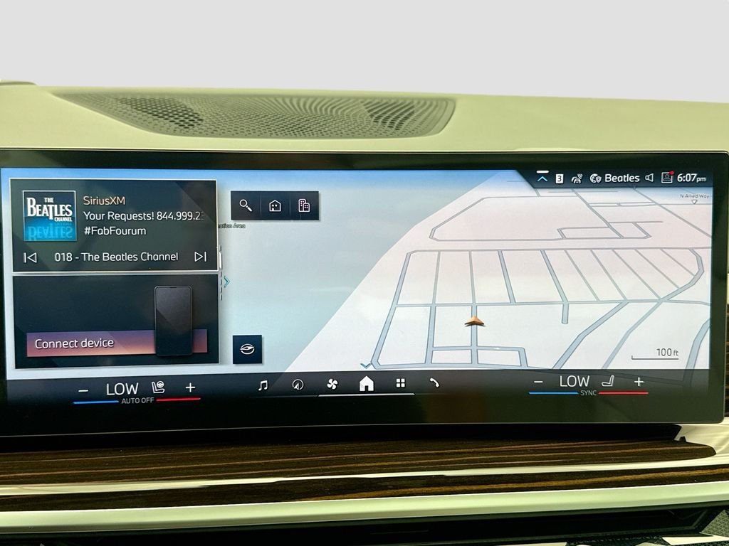 New 2026 White Metallic BMW xDrive40i image 14