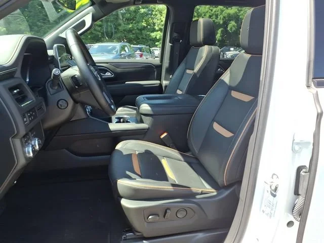 2023 GMC Yukon AT4 - Photo 19