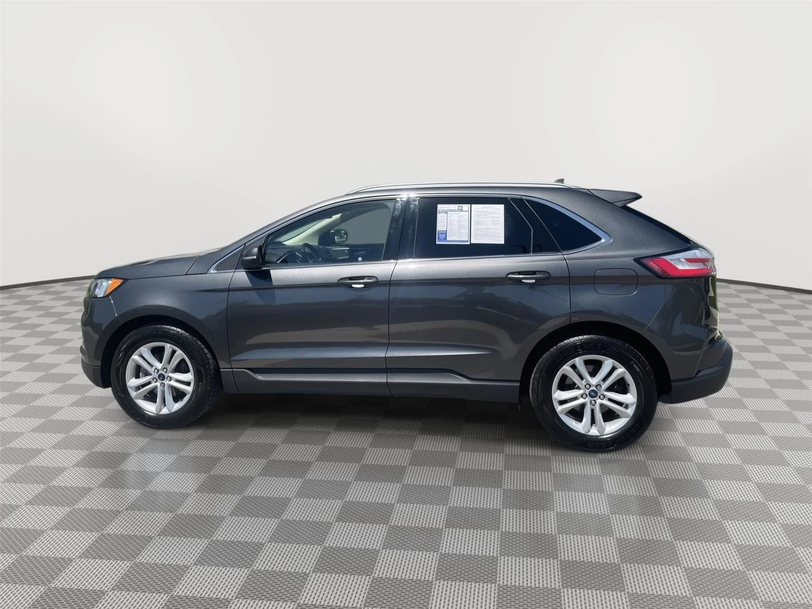 Used 2020 Magnetic Ford SEL image 12