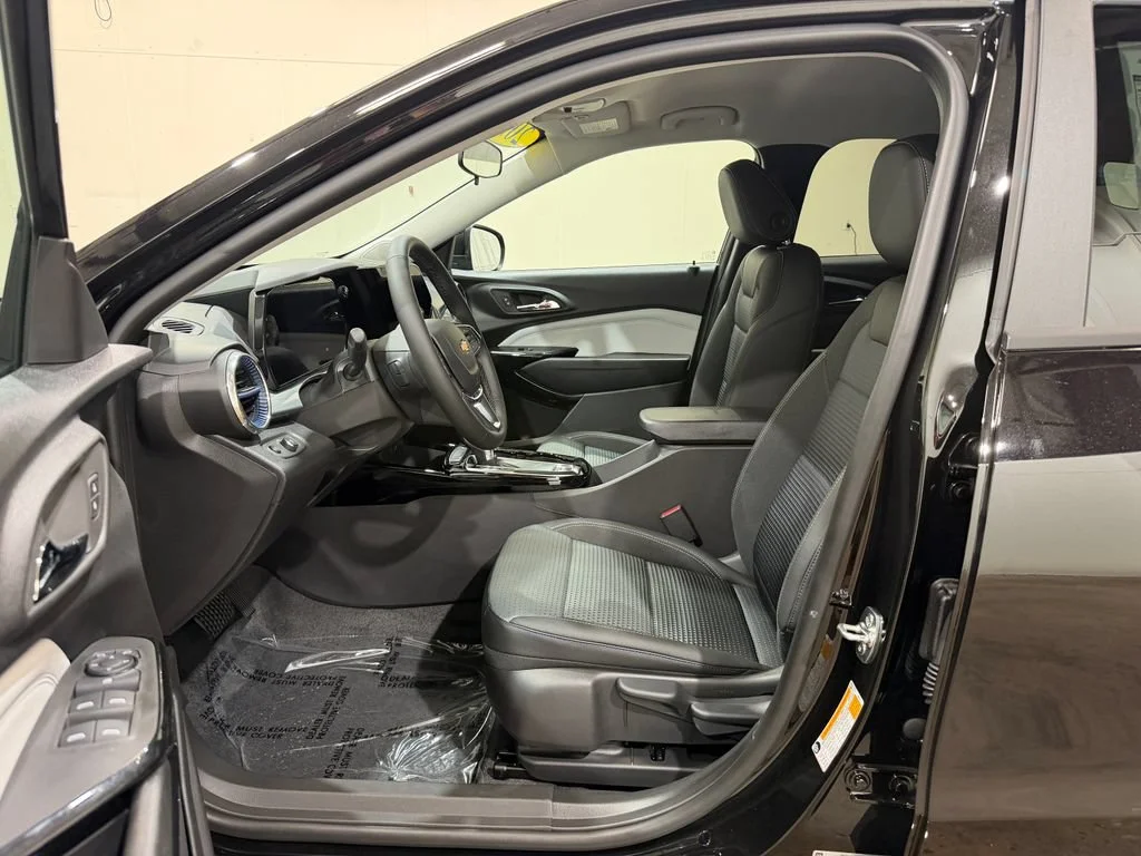 2026 Chevrolet Trax LT - Photo 19