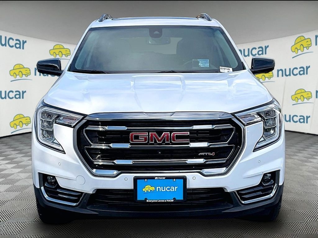 Used 2024 Summit White GMC AT4 image 2