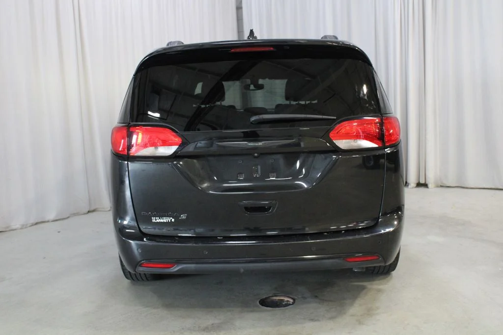 Used 2019 Black Chrysler Touring L Plus image 24