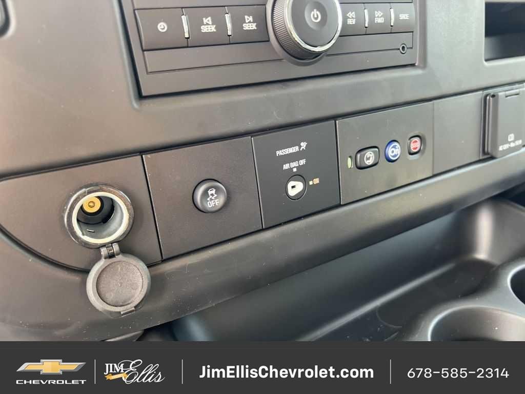 2025 Chevrolet Express Cargo Work Van - Photo 21