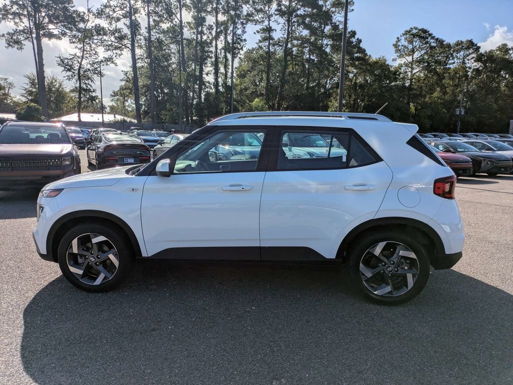 Used 2026 White Hyundai SEL image 7