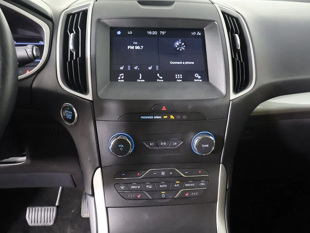 Used 2019 White Ford SEL image 40