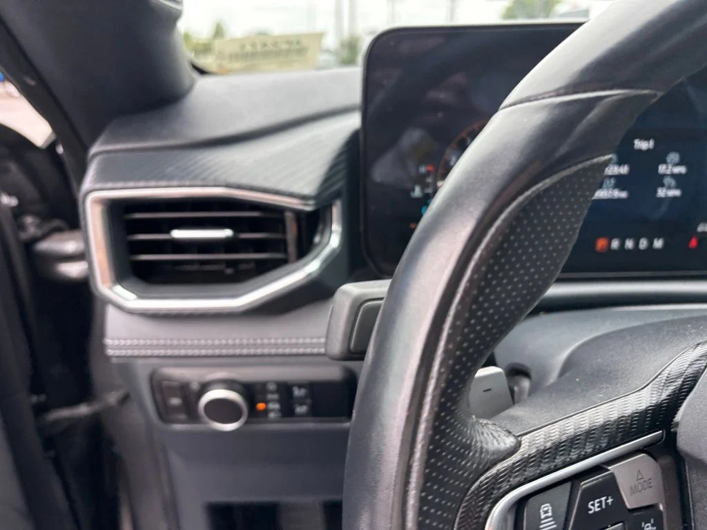 Used 2024 Gray Ford GT Premium image 19